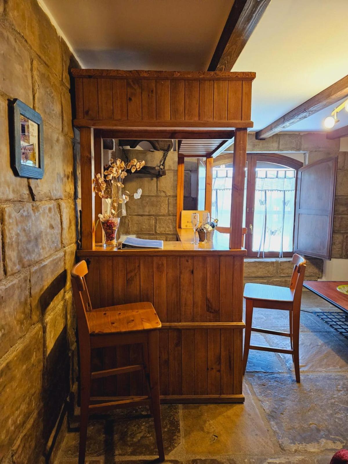 Lagar De Palacio Santa Cilia de Jaca الغرفة الصورة