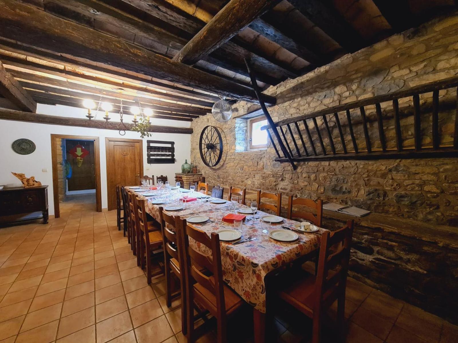 Lagar De Palacio Santa Cilia de Jaca الغرفة الصورة